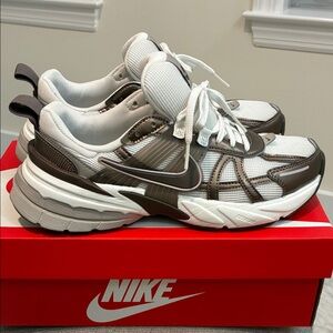 Nike V2K Run